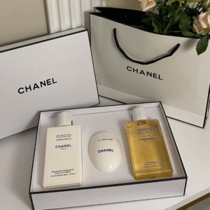 Chanel box with accessories Coco Mademoiselle | بوكس شانيل مع إكسسوارات كوكو مادموزيل
