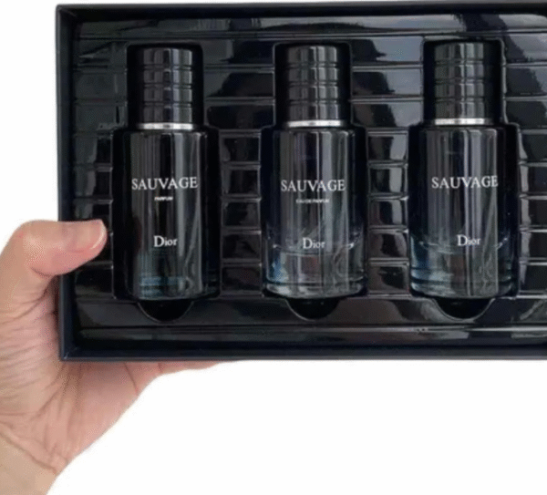 ⁦SAUVAGE DIOR perfume box 3x30 | بوكس سوفاج ديور 3-30⁩ - الصورة ⁦2⁩