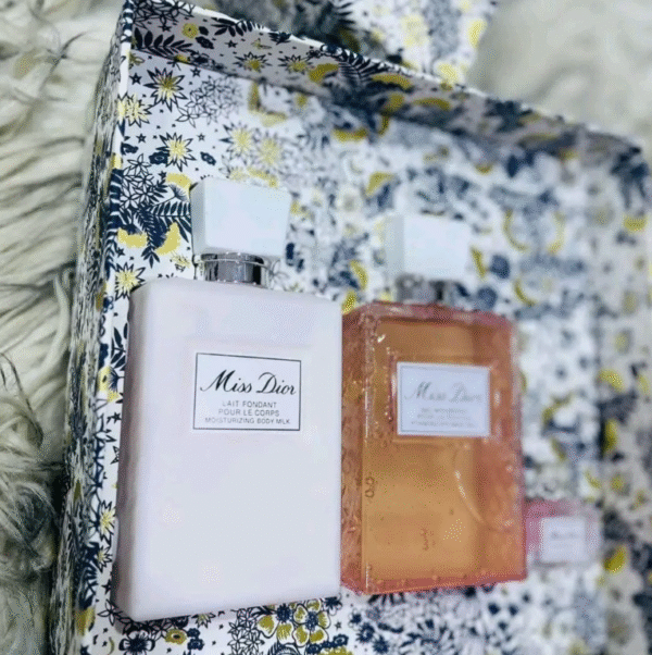 ⁦BerryBerry Msia - MISS DIOR 3 IN 1 SET BLOOMING BOUQUET MONTAIGNE⁩ - الصورة ⁦2⁩