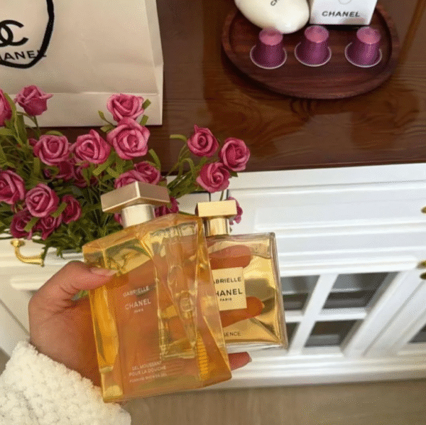 Gabrielle Essence & Shower Gel Set by CHANEL | مجموعة غابرييل إسنس وجل الاستحمام من شانيل